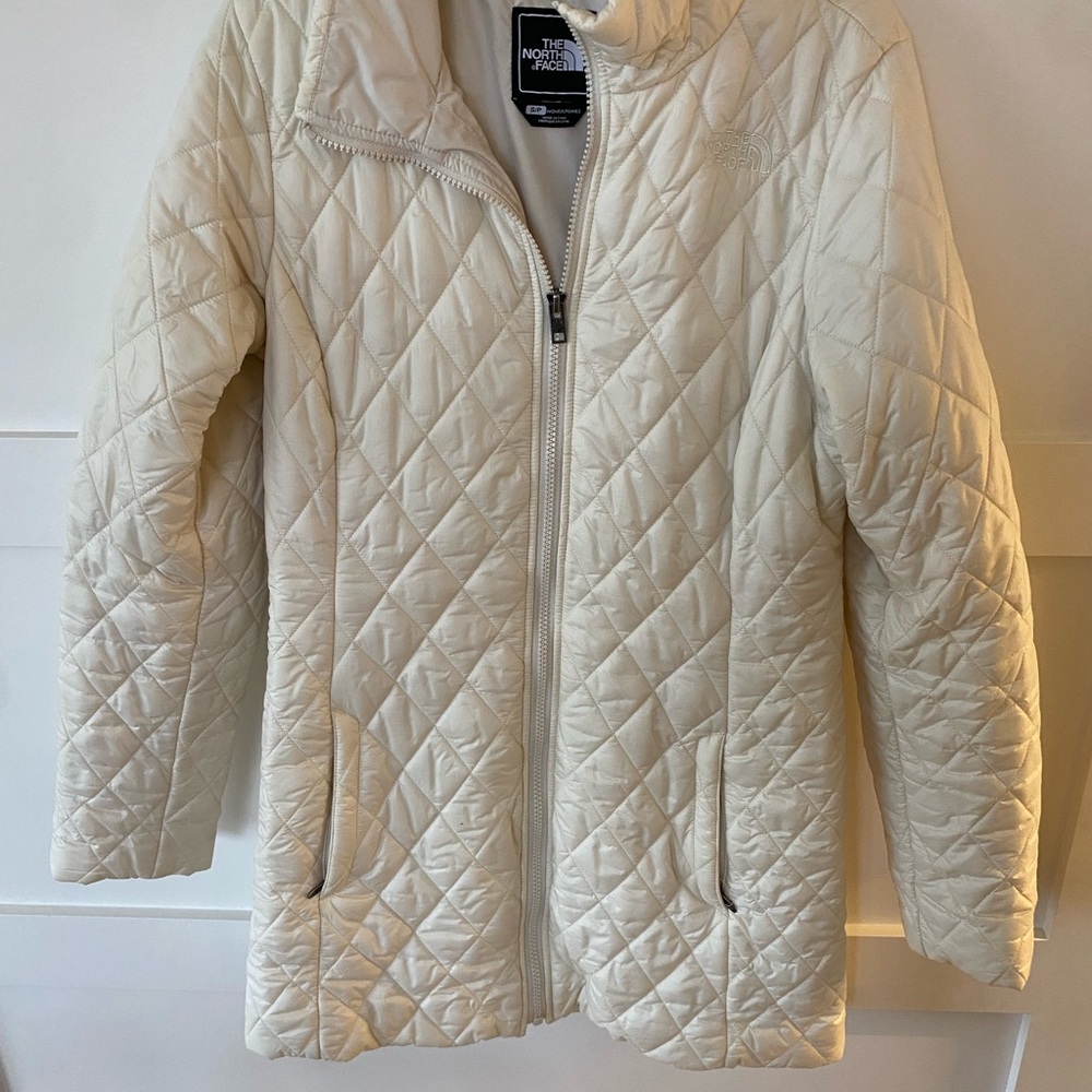 Women’s North Face coat